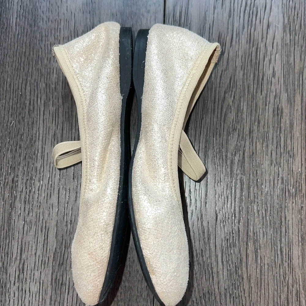 Ruby and Bloom toddler gold dress shoes